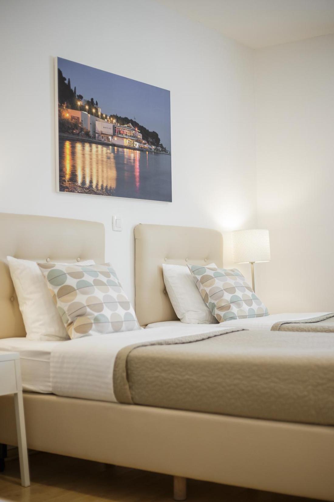 Holiday Home Aspalathos - With Free Parking, Near The Beach, A Few Minutes' Walking Distance To The Unesco Palace Сплит Экстерьер фото