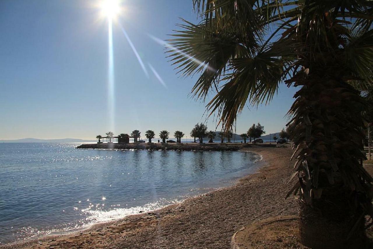 Holiday Home Aspalathos - With Free Parking, Near The Beach, A Few Minutes' Walking Distance To The Unesco Palace Сплит Экстерьер фото